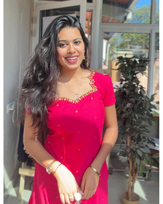 Gulabi pink with Broad neck and handembroidery